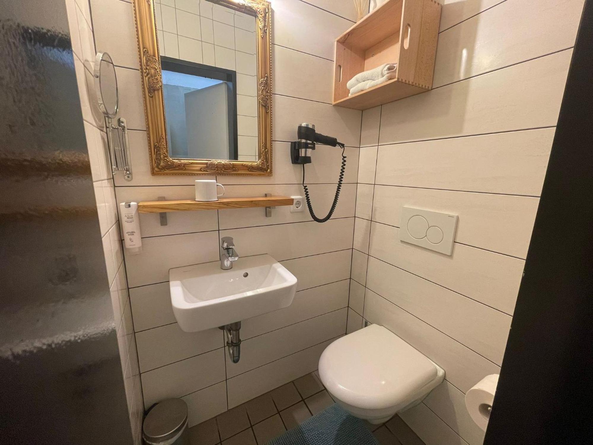 Koby Work&Stay Souterrain Apartment, Wifi&Komfort Herford Exterior foto